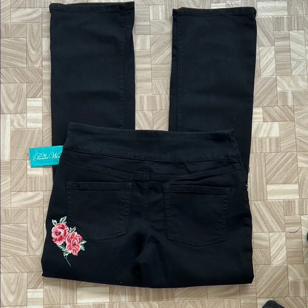 NWT The Pioneer Woman Black Garment pants - Picture 6 of 7